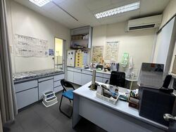 Hougang Avenue 1 (D19), Shop House #555686181